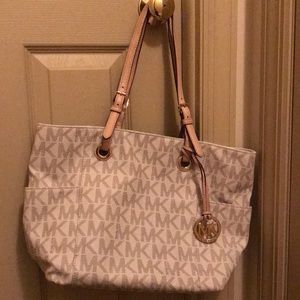 Michael Kors tote